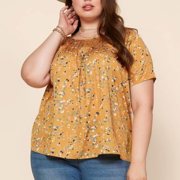 Skies Are Blue Tops - Abstract Dot Print Pleated Short Sleeve Contrast Womens Plus Size Golden Blouse